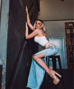 Частная массажистка Виктория 