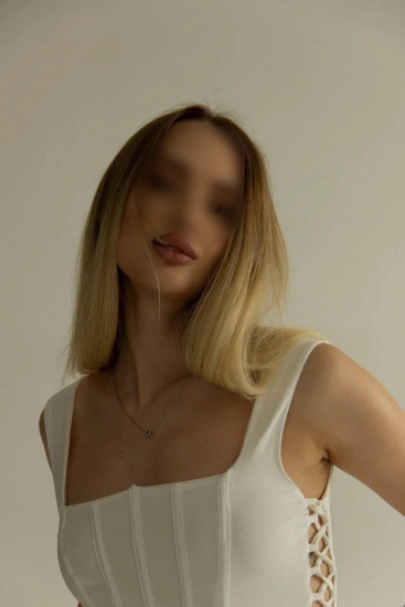 Частная массажистка Алина, 23 года, Москва - фото 1
